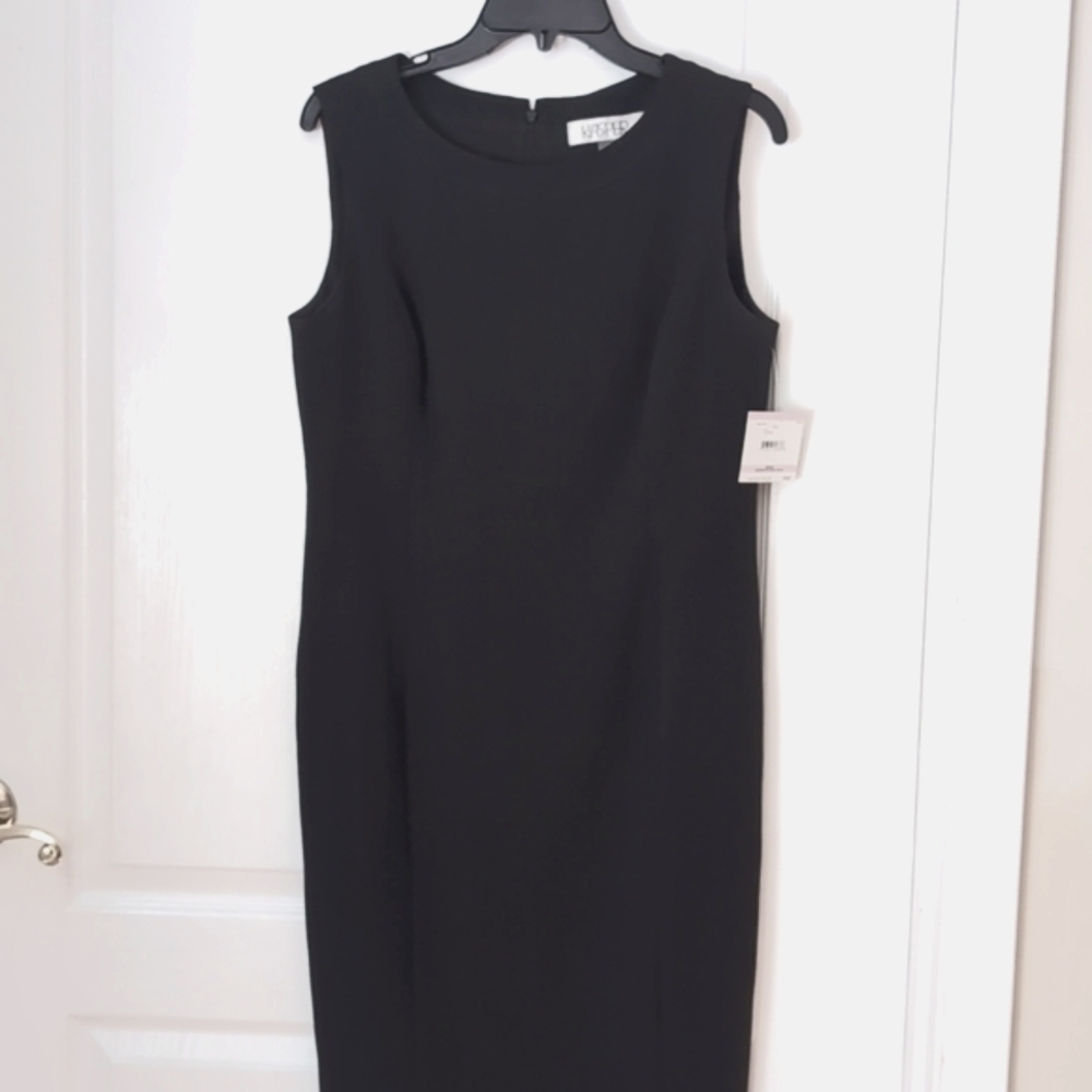 Kasper Sleeveless Classic Black Sheath Dress. Size 6. NWT $79